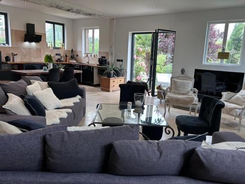 Photo de la galerie de l'établissement Maison Normande rénovée 15mn Deauville, à Manneville-la-Pipard