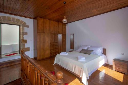 Skaros Cottage