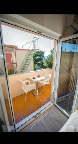 Rooms with free private parking