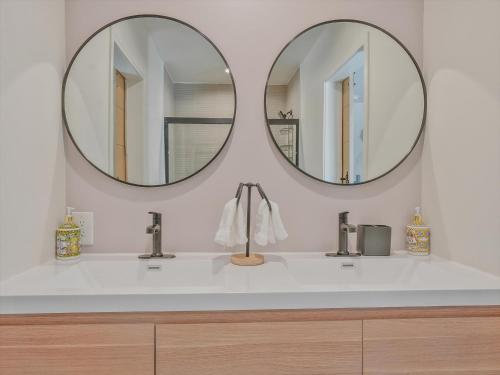 Hollywood Dream pool home & king beds photo 31