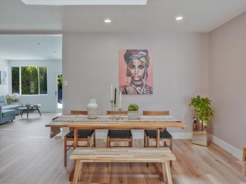 Hollywood Dream pool home & king beds photo 17
