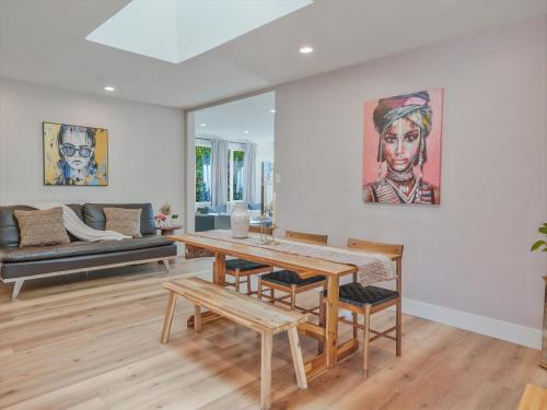 Hollywood Dream pool home & king beds photo 18