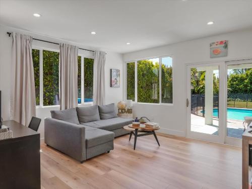 Hollywood Dream pool home & king beds photo 22
