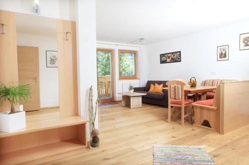 Appartements Sonnenscheinにあるシーティングエリア