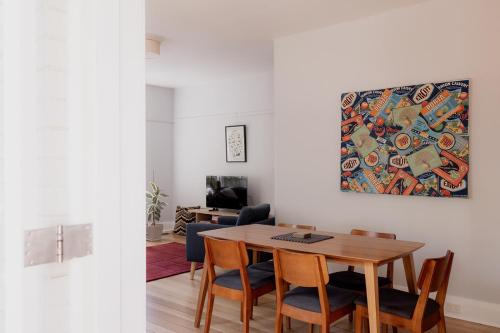 Χώρος καθιστικού στο Spacious home near the Derwent in Sandy Bay