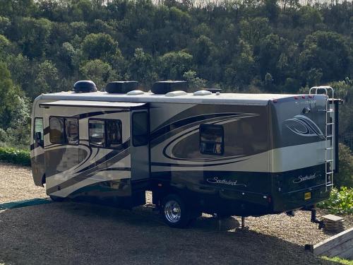Φωτογραφία από το άλμπουμ του MEET THE FOCKERS , American RV in Lansdown, Bath σε Kelston