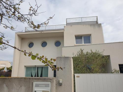 Villa avec jardin, accès plage à pied