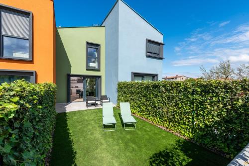NEW Casa Familia with Frontyard, Backyard and great bbq!