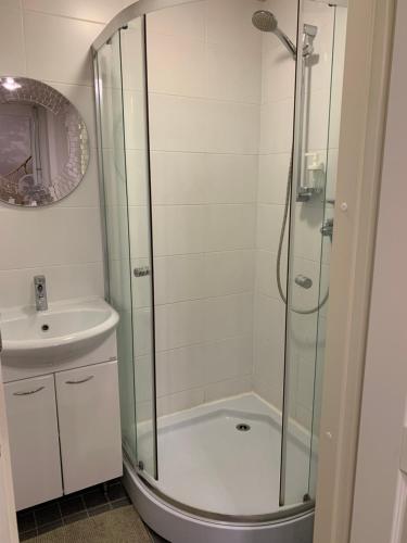 Ένα μπάνιο στο Saimaa Apartment
