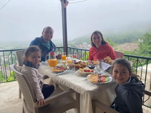 Comida en o cerca de este hostal o pensión