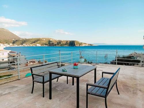 Sea Side Serenity 8