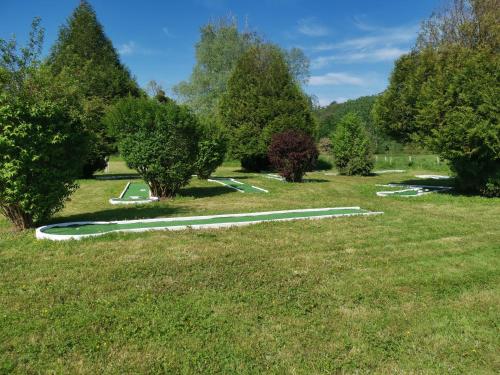 Κήπος έξω από το Chalet 3 chambres 6 pers Tohapi 3 étoiles- Direct proprio- plusieurs logements