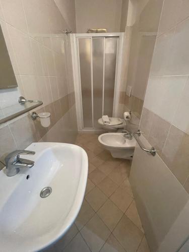 Koupelna v ubytování Hotel Vienna Rivazzurra