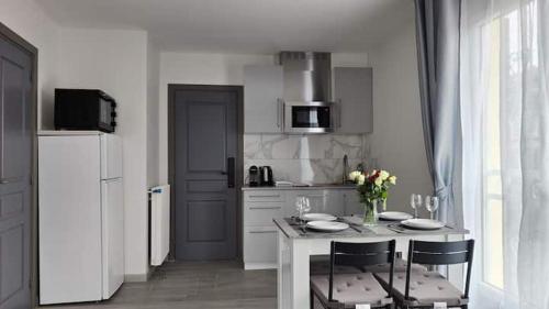 Chambre privée pour 4 personnes en banlieue parisienne à Bondy