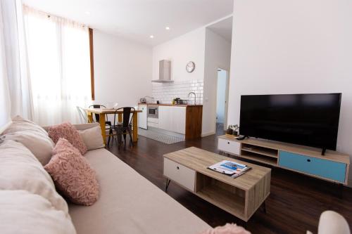 Μια τηλεόραση ή/και κέντρο ψυχαγωγίας στο Denia Loft