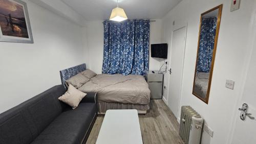 Krevet ili kreveti u jedinici u objektu Luxury Leytonstone Studio flat