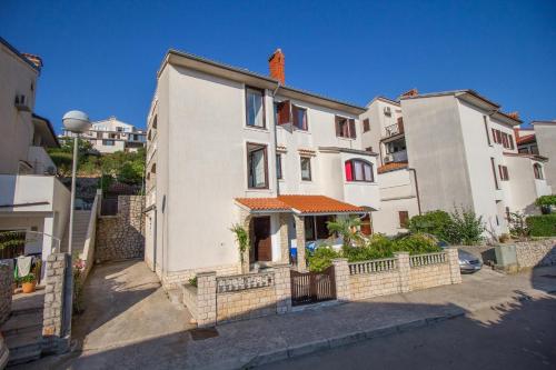 Apartments with a parking space Losinj, Losinj - 23160