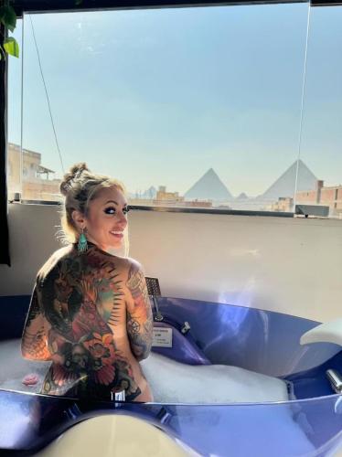 Pharaoh jacuzzi pyramids view