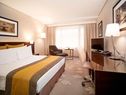 Μια τηλεόραση ή/και κέντρο ψυχαγωγίας στο Crowne Plaza Bucharest by IHG