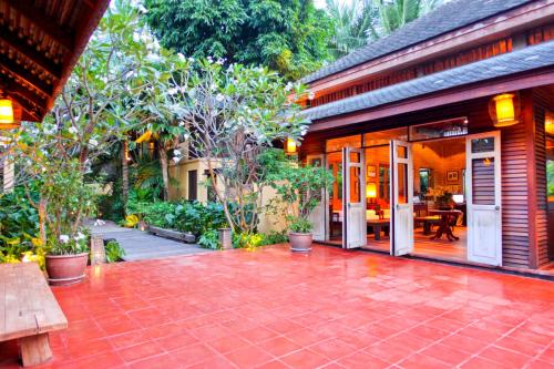 Un jardín fuera de Buri Rasa Village Samui Adults Only