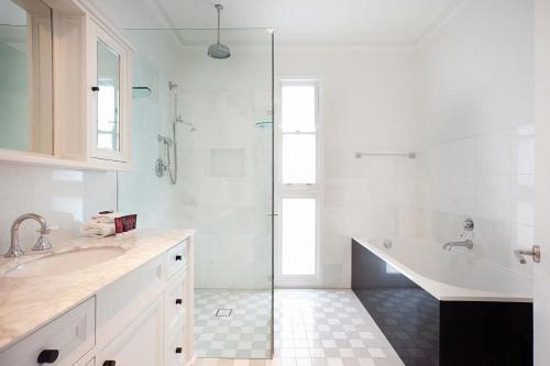 Koupelna v ubytování The Sienna Rose Bay