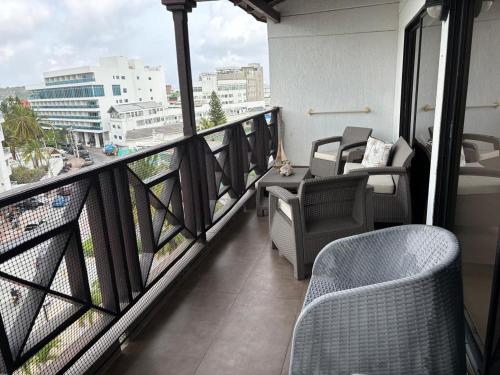 Hansa Reef - Espectacular Penthouse en San Andrésにあるバルコニーまたはテラス