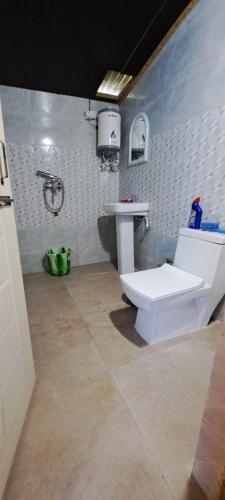 Koupelna v ubytování Rajpankchi Junglestay