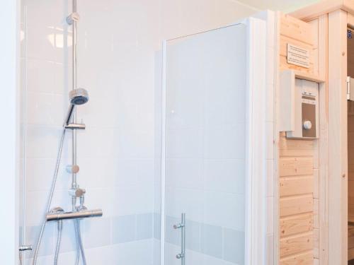 Kúpeľňa v ubytovaní Luxury home with sauna, outdoor SPA and boat