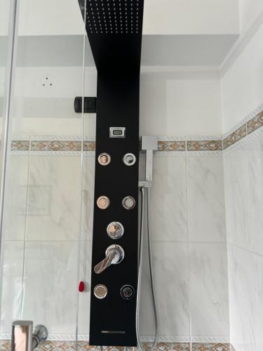 Ένα μπάνιο στο BEB Satriani Room