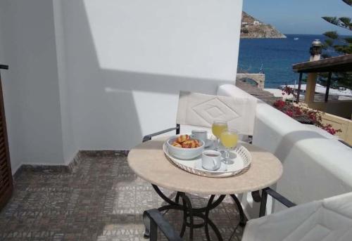 Vromolithos Apartments maisonette by the sea