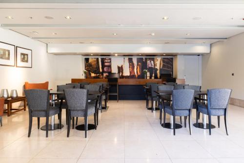 Бизнес-центр и/или конференц-зал в Holiday Inn Express Santiago Las Condes by IHG