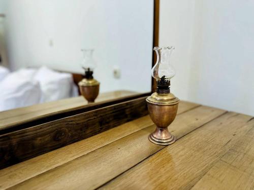 Ένα ή περισσότερα κρεβάτια σε δωμάτιο στο Travelers Hikers Delight House On Way To Sougia