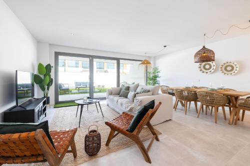 Luxury House Chaparral Golf E48 by AORA STAY