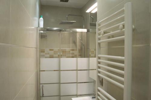 Koupelna v ubytování Apartamenticos Plaza Las Armas