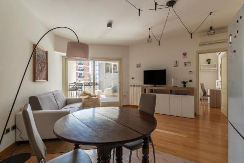 GuestHost - Porta Portese Modern Terrace Apartment