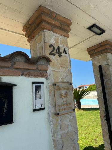 Gambar di galeri bagi Gold House Luxury Anzio di Anzio