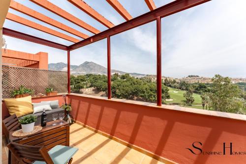 Amazing Sea and Golf Course view 2BR, Parking Pool