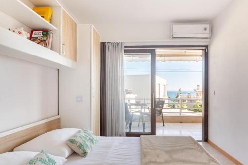 Enyoj Marjan, Beaches and View