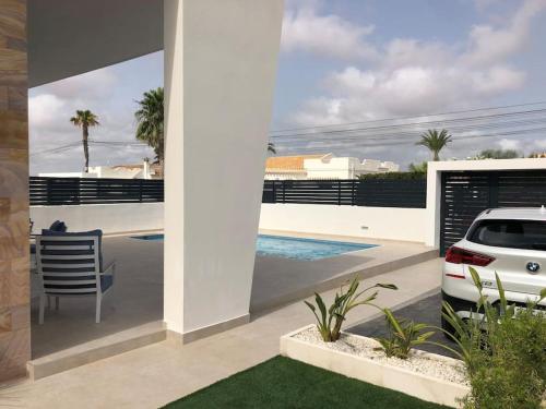 Moderne luksus villa i Torrevieja / Alicante