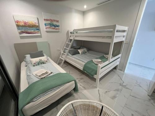 Moderne luksus villa i Torrevieja / Alicante