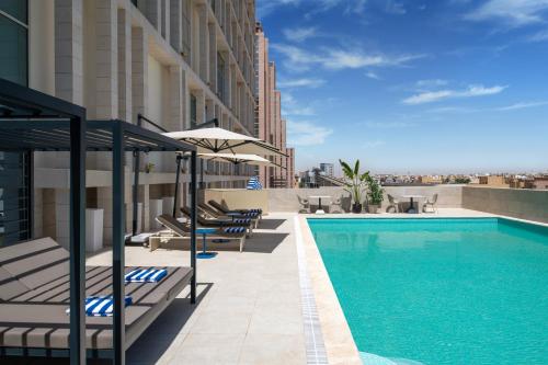 Novotel Riyadh Sahafa — Swimming pool
