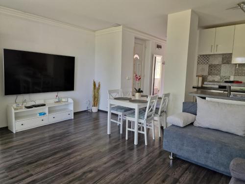 Η κουζίνα ή μικρή κουζίνα στο Vízparti Apartman