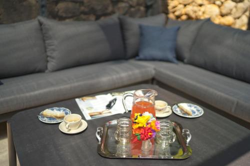 Ruang duduk di Riviera blue Apartments with seaview, private whirlpools and parking near Opatija