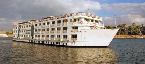 a large white cruise ship in the water at M/s Nile crown II in Nag` el-Fuqâhi