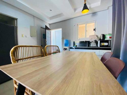 Kuchyň nebo kuchyňský kout v ubytování Elyu Villa with Pool & Parking