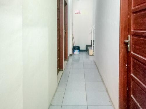 Φωτογραφία από το άλμπουμ του RedDoorz near RS Labuang Baji Makassar σε Balangberu