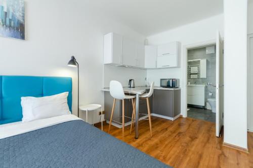 Кухня або міні-кухня у 20199AB Smart cozy Apartment nearby with Central Reilway Station