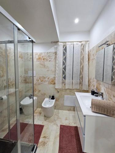 Ένα μπάνιο στο aphrodite's apartment ad Aspra