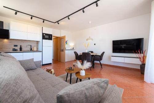 Gallery image of Apartments Villa SanMarino in Pakoštane