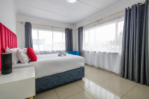 Safi Luxury Apartment 6 - 2 bedroom tesisinde bir odada yatak veya yataklar